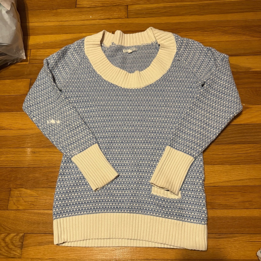 vintage old navy blue and white knitted sweater with front pocket